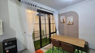Sentul City Staycation Villa - New Designer Home Vacation rental in West Java