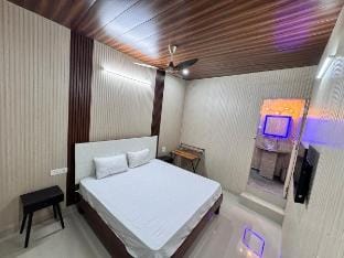 Lans Bliss Villa3BHK with Sunset View by Homeyhuts Vacation rental in Uttarakhand
