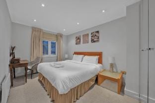Stylish Mayfair Escape off Piccadilly Vacation rental in City of Westminster