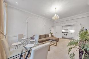 Chic Mayfair Retreat near Hyde Park Vacation rental in City of Westminster