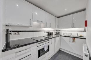 Sophisticated Mayfair Central London Base Vacation rental in City of Westminster