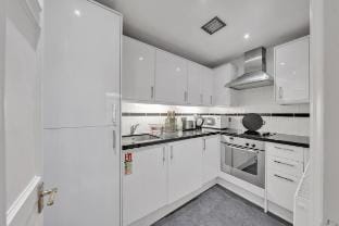 A Premium Mayfair Apartment Vacation rental in City of Westminster
