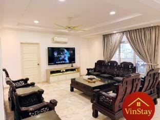Kampung8 Luxury Design 4 Rooms | 12人入住 小孩滑梯 Vacation rental in Malacca