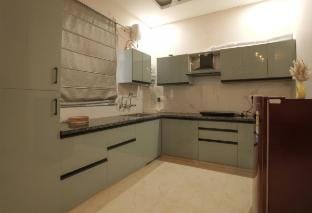 Five Door Retreat | 3 BHK | FF by Homeyhuts Vacation rental in Dehradun