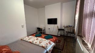 Double Room in Large House • Quiet & Well-Located Vacation rental in London Borough of Southwark