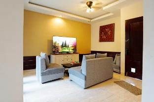 6 Bedroom Twin Villa w/ Private Pool in West Sanur Vacation rental in Denpasar
