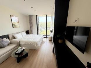 ICON40 Apartment High Floor Beautiful View Vacation rental in Vietnam