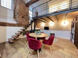 La Romance – Old Loft in the heart of Toulouse Vacation rental in Toulouse