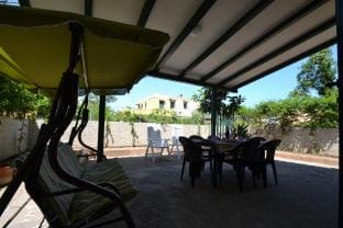 Casa Eva in Torre dellOrso with Wi-Fi and air conditioning Vacation rental in Torre dell'Orso