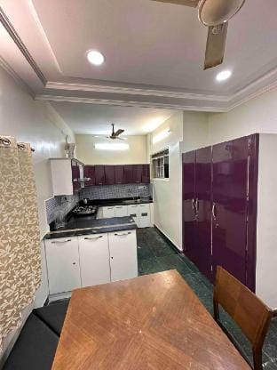Classic Grey 3bhk fully furnished home Vacation rental in Chennai
