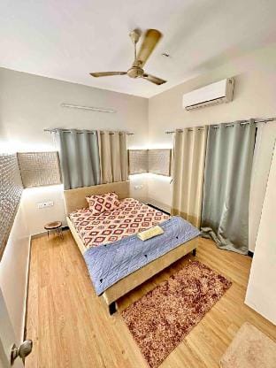 Classic Grey 3bhk fully furnished home Vacation rental in Chennai