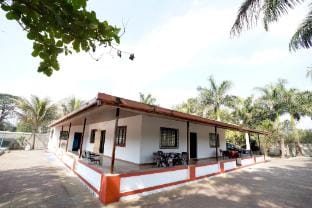 Dessiterra farms Vacation rental in Maharashtra