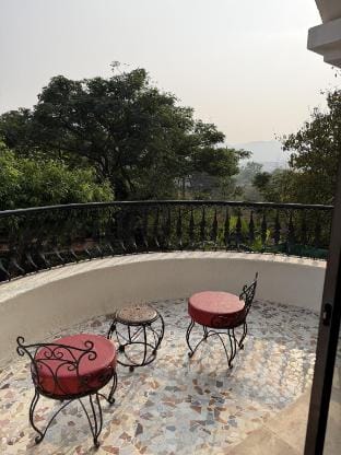 AH @Casa Lehry-4bhk-Pool-Jacuzzi-Outdoor Games-Veg Vacation rental in Lonavla