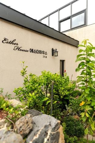 Aewol now-Esther Private house Jacuzzi duplex Vacation rental in South Korea