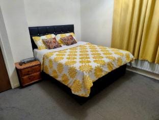 Peterborough Nice House with garden free parking Vacation rental in Huntingdonshire District