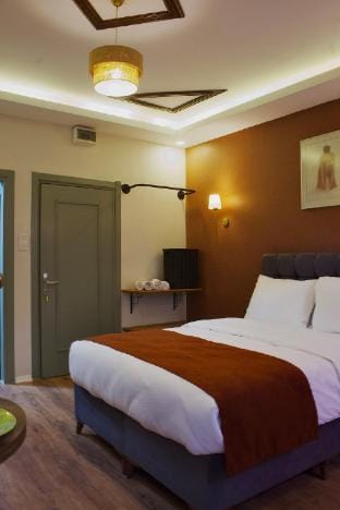 PeraHomes | Unit 1009DE • Warm, Central & Cozy Vacation rental in Istanbul