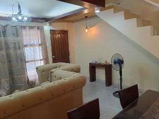 2BR 2-Storey Apt Near Clark Airport  WiFi  Netflix Vacation rental in Angeles