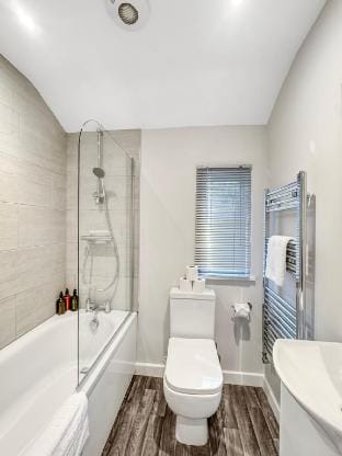 Sleeps 6 3bedroom House, Harlaxton Garden Driveway Vacation rental in South Kesteven District
