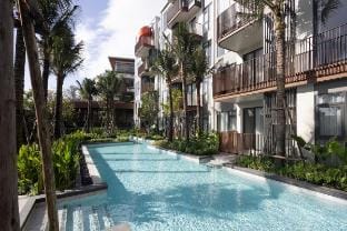 Canvas Cherngtalay 2-bedroom apartment with pool access Vacation rental in Choeng Thale