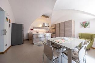 Corte dei Nespoli, Historical building with parkin Vacation rental in Acireale