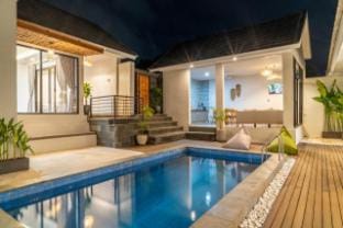 Brand New Baik-Baik Villa 3 Uluwatu Modern Style Vacation rental in Bali