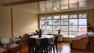 3 Bedrooms Upper Gen Luna-Benedict’s House Vacation rental in Baguio