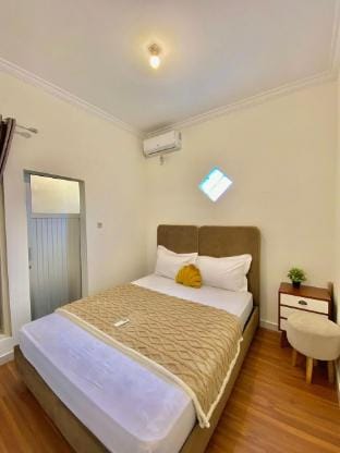 Loppelop Homestay, Tirtonirmolo Vacation rental in Special Region of Yogyakarta