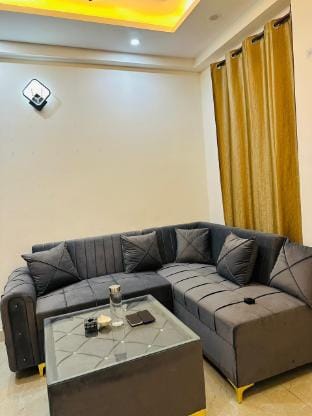 MM Luxe Homes " 1 BHK Apartment" Vacation rental in New Delhi