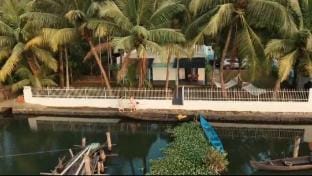 Lake side 2 bedroom homestay at Kumarakom Vacation rental in Kumarakom