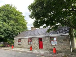 Cosy Irish Farm Cottage on the Ring of Kerry Farm Stay in County Kerry