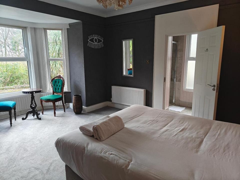 Georges Room at Glenarde House Hotel in Galway