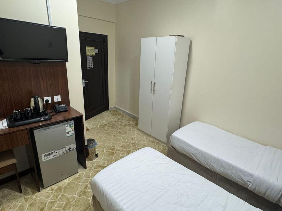 نزل رائد وان 1 Hostel in Medina