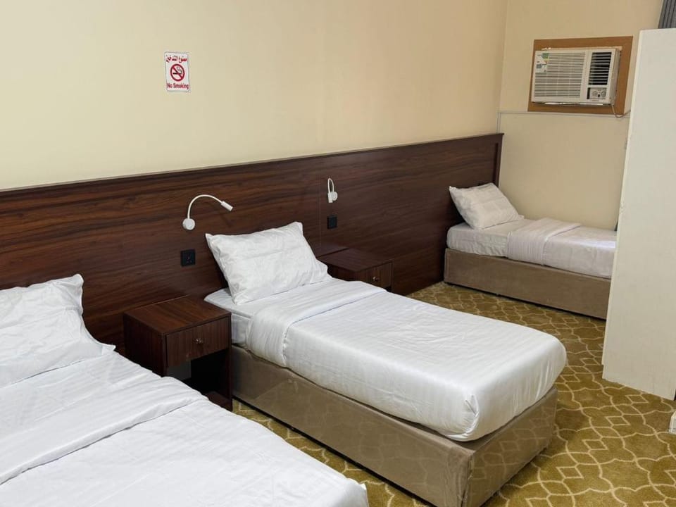 نزل رائد وان 1 Hostel in Medina
