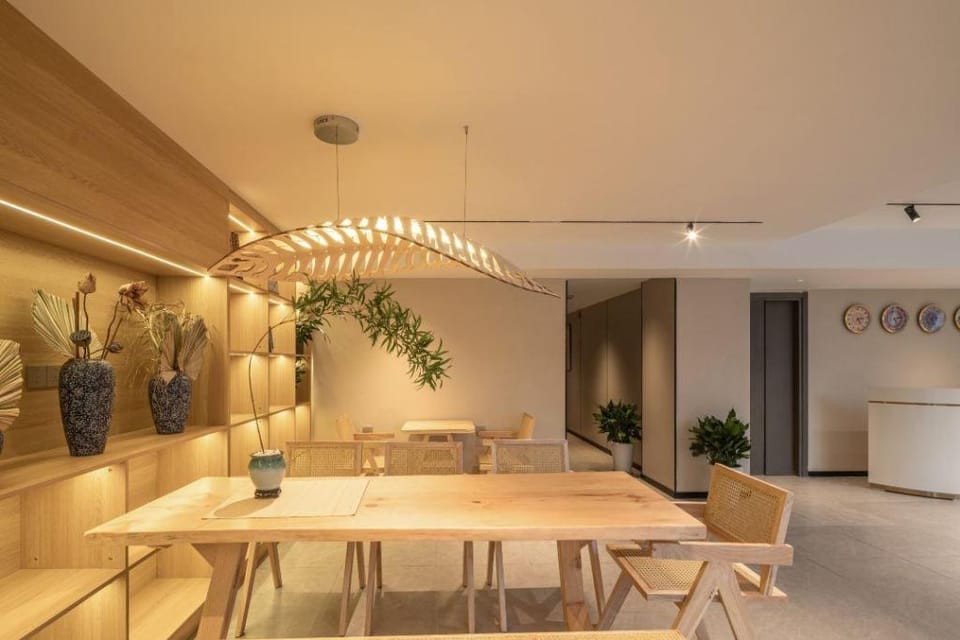 和光青年（上海光大会展中心漕宝路地铁站店） Hotel in Shanghai