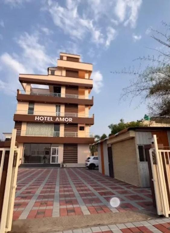 Hotel Amor Wadgoan Maharashtra Hotel in Maharashtra