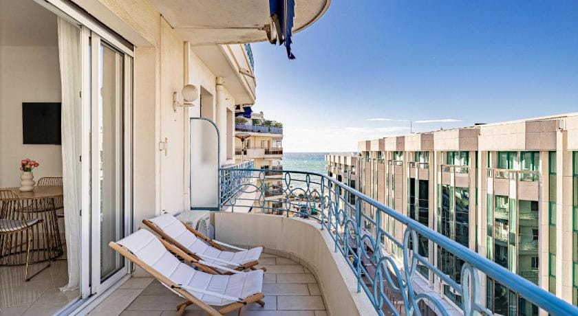 Splendid apartment a-c 2BR-4P - Sea View Hotel in Cannes