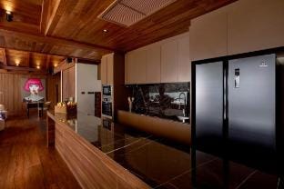Eugenia, waterfront, gym, waterfront, Bfast, chef Villa in Wichit