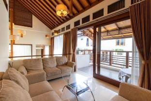 Villa w/ Pool & City View - Family Only 6BR Villa in Bandung