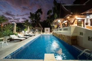 D Villa Phuket Villa in Wichit