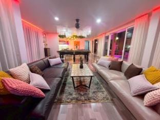 CLUB House Pool Villa Pattaya, 7 Bedrooms Villa in Pattaya City