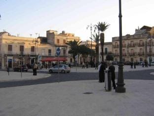 Casa Levante, air-conditioned, near the sea Villa in Avola