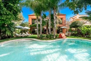 Luxury Holiday Haven Near Beach Pool Garden V290 Villa in San Pedro de Alcántara