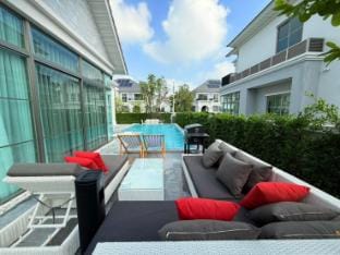 Luxury house for rent near Suvarnabhumi Airport Villa in Bangkok