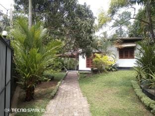 Sunil Villa  Villa in Hikkaduwa