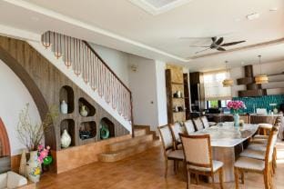 Biệt thự VIP, Golf, 10 phòng ngủ sang trọng. Villa in Hoa Hai