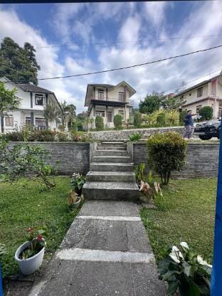 VILLA BIRU GUNDALING BERASTAGI Villa in Indonesia