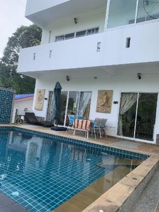 Villa du Bonheur Mer & Nature Villa in Wichit