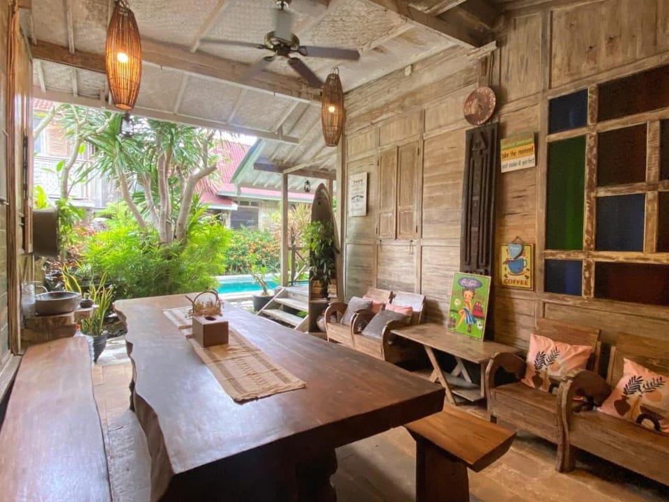 Wooden Cabin Jimbaran - Magnolia Suite Bed and Breakfast in Kuta Selatan