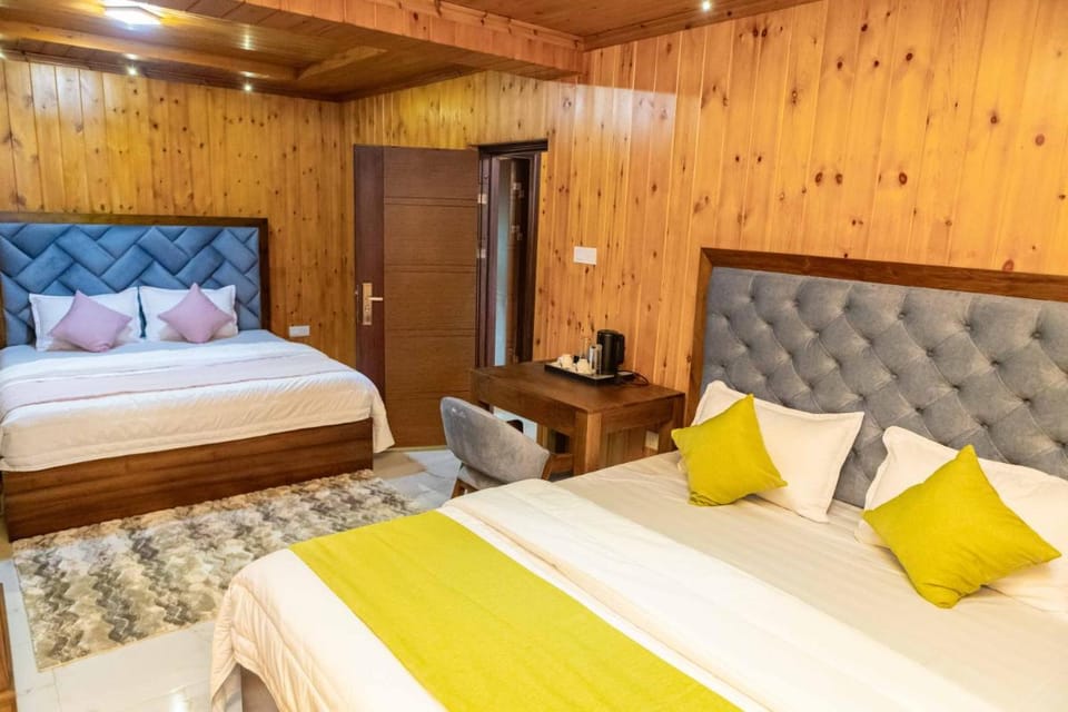 Galaxy Holiday Inn Bed and Breakfast in Nuwara Eliya