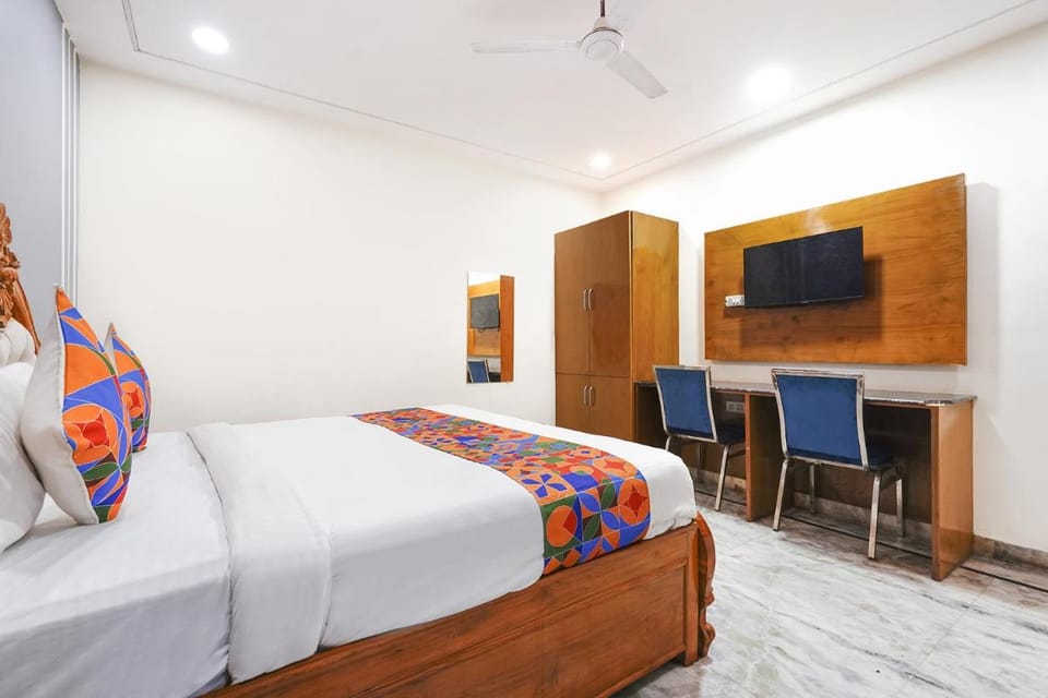 FabHotel Golden Mansion Hotel in Delhi
